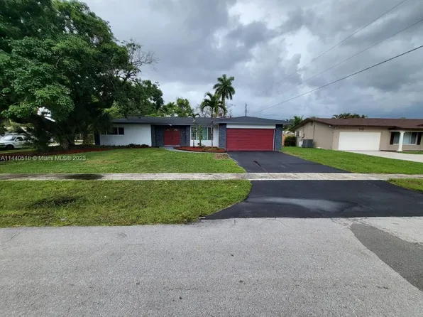 7341 NW 10th Pl, Plantation, FL 33313