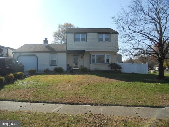 7 Merrimac Ct, Laurel Springs, NJ 08021
