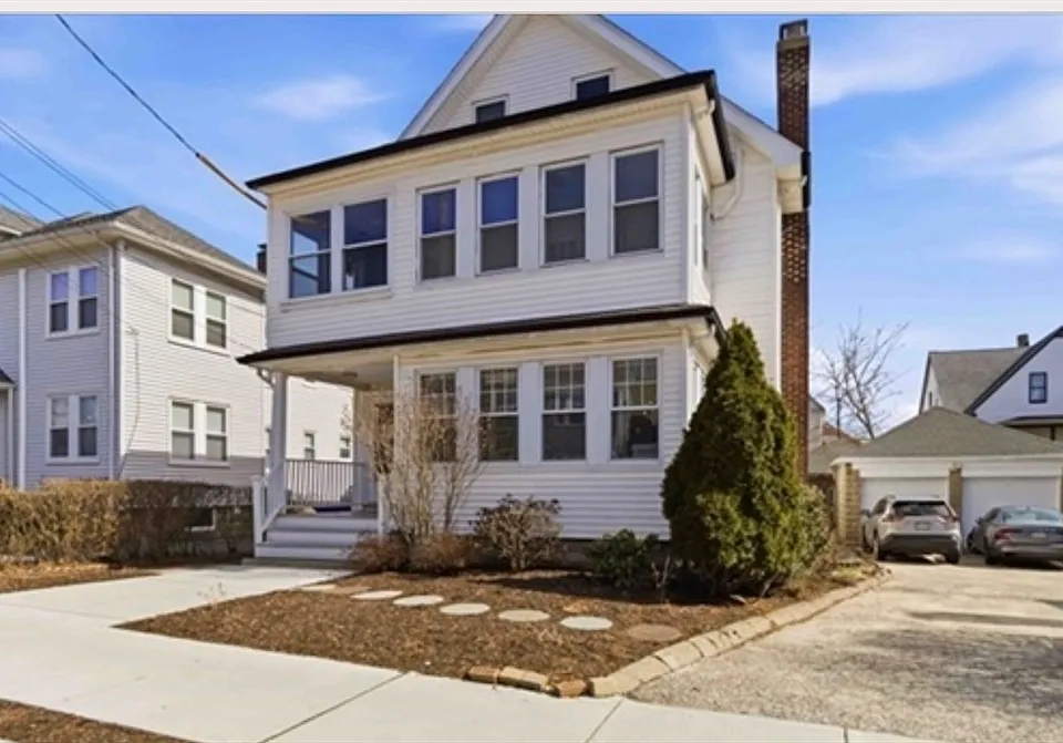 18 Chandler St #1