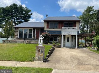 108 Surrey Rd, Voorhees, NJ 08043