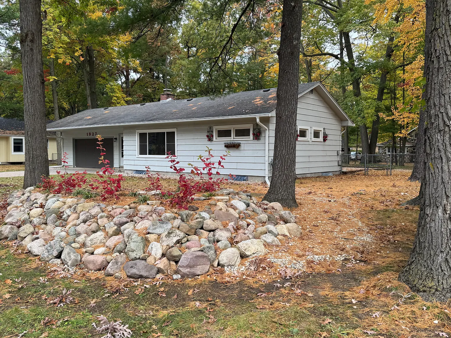 2 bed, 1.5 bath, 1200 sqft, $2,200 — Photo 2