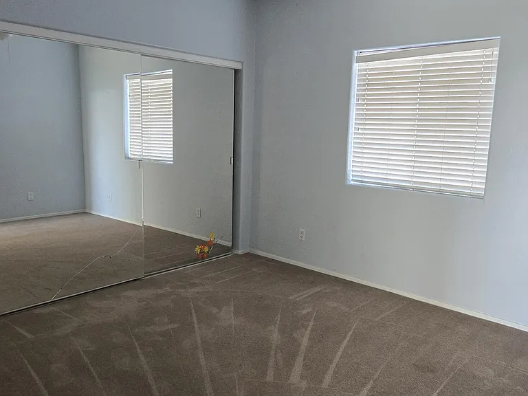 1013 E Glade Ave #4 — Photo 13
