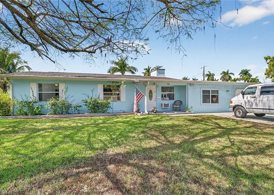 1189 6th Ln N