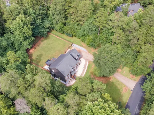 412 Lakecrest Dr, Spartanburg, SC 29301