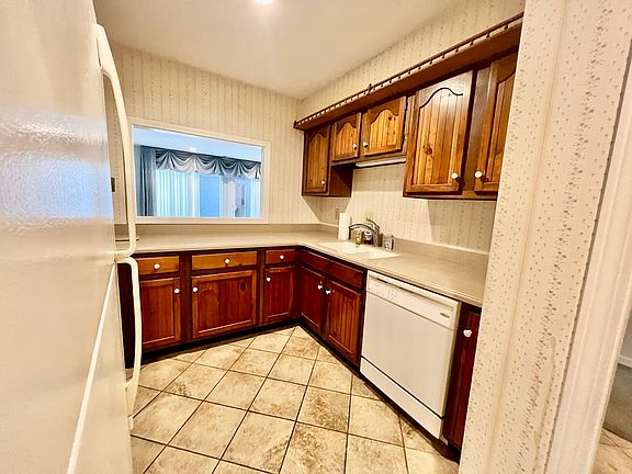 5th image of 5242 Whisperwood Ln