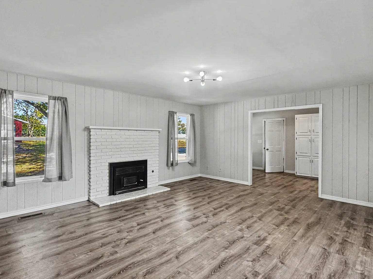 4 bed, 3003 sqft, $2,400 — Photo 4