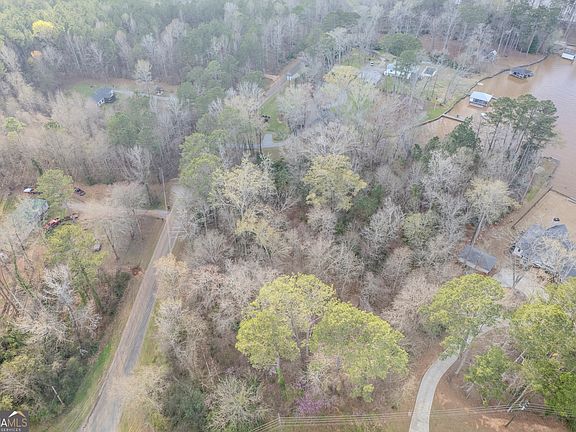 3rd image of 109 Collins Rd NW