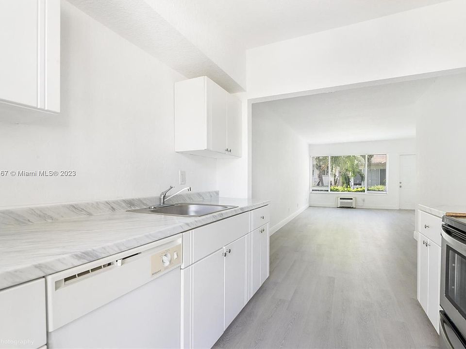 1st image of 9770 E Bay Harbor Dr #4N