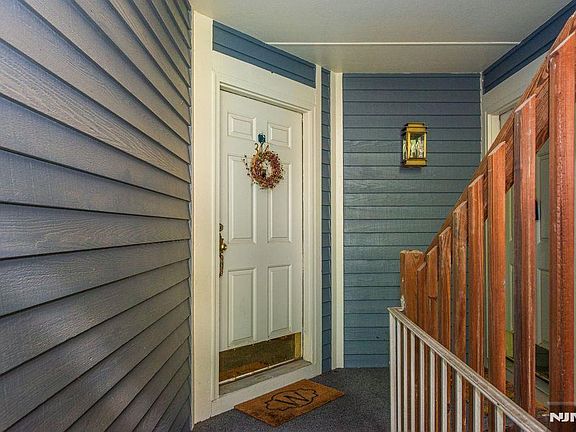3rd image of 314 Sturbridge Ct