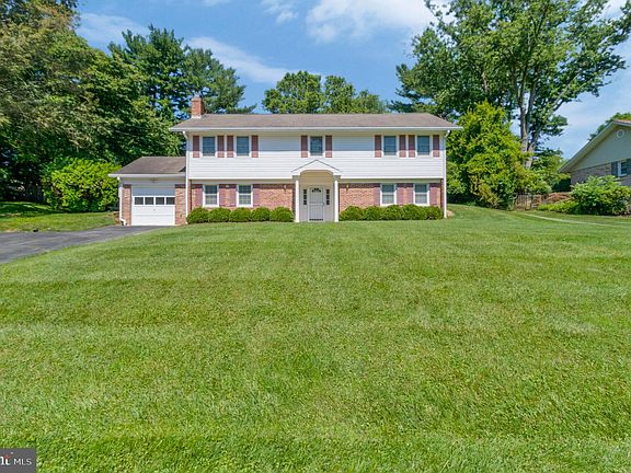 3rd image of 17512 Park Mill Dr