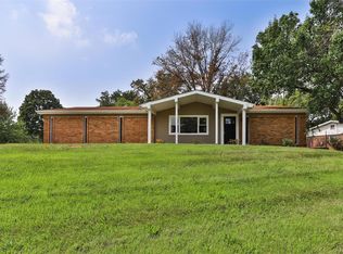 4737 Towne South Rd, Saint Louis, MO 63128