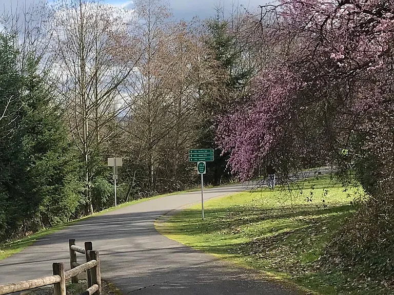 NE Leary Way — Photo 21