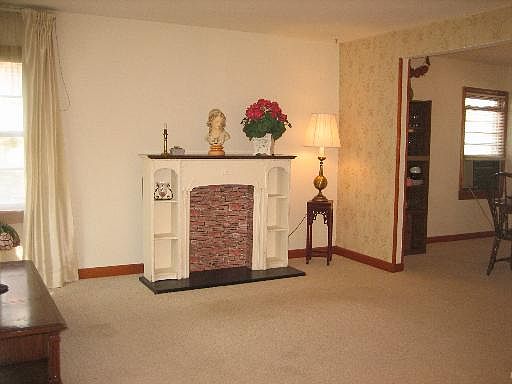 3rd image of 246 Bernice Ave