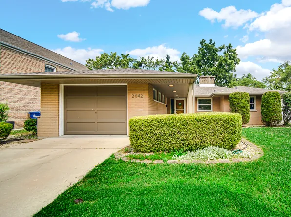 2042 Spruce Rd, Homewood, IL 60430