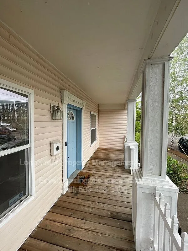 3 bed, 2.0 bath, 1081 sqft, $2,795 — Photo 3