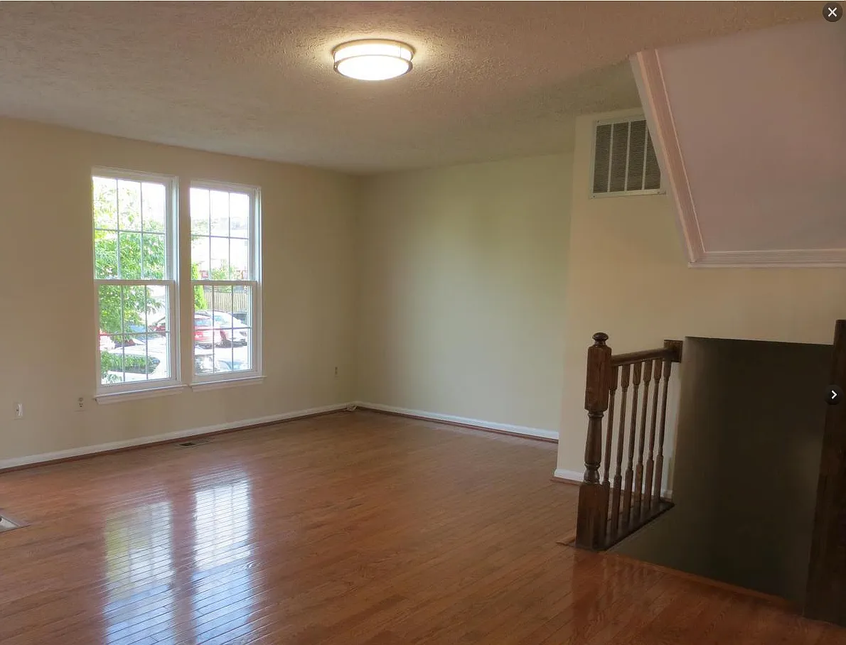3 bed, 1120 sqft, $2,800 — Photo 3