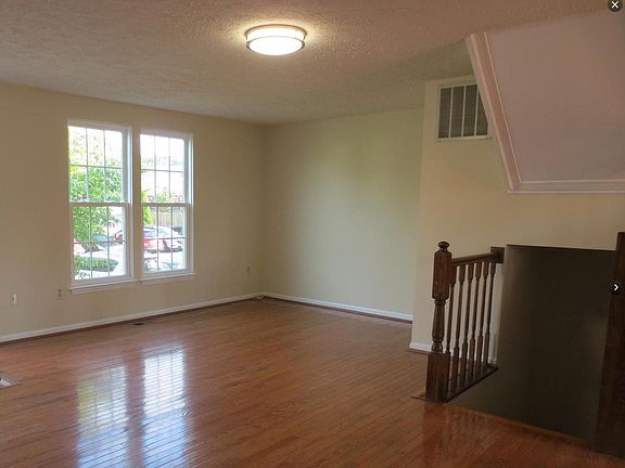 3rd image of 1370 David Ln
