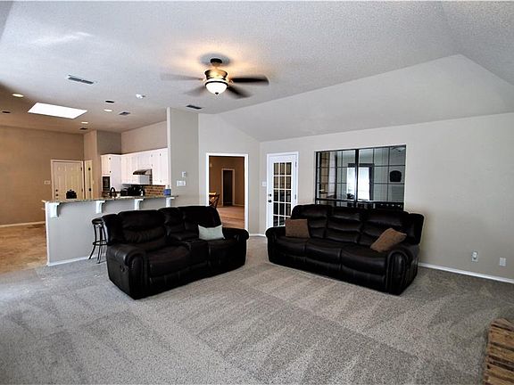 3rd image of 8901 Halfway Hill Ct