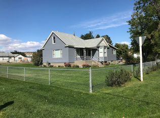 423 E Carbon Ave, Bridger, MT 59014