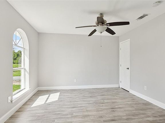 2nd image of 517 Emile Ave