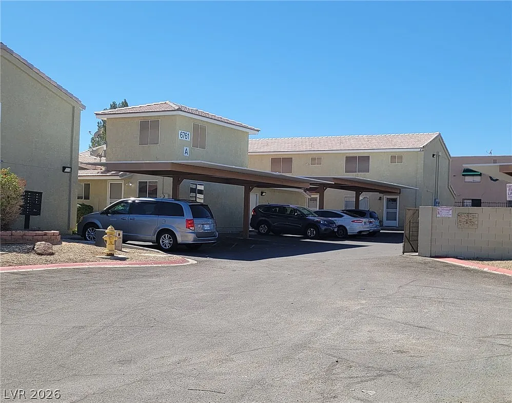2 bed, 2.5 bath, 11566 sqft, $1,385 — Photo 1