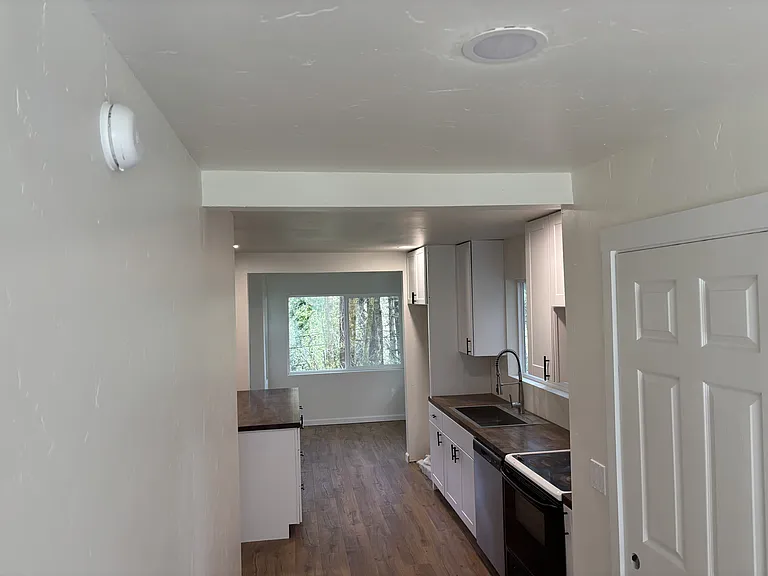 2835 NE Highway 20 — Photo 3
