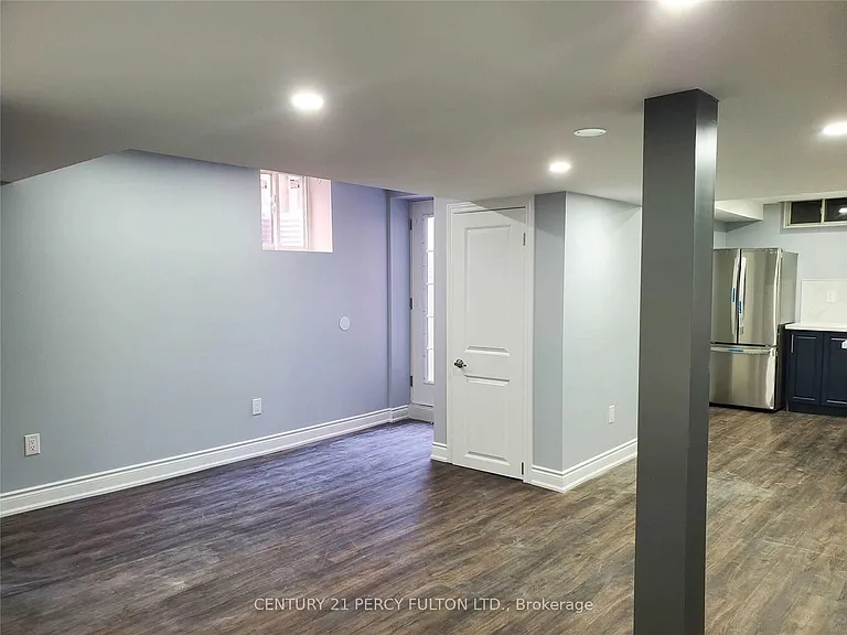 89 Woodcock Ave #BASEMENT — Photo 3