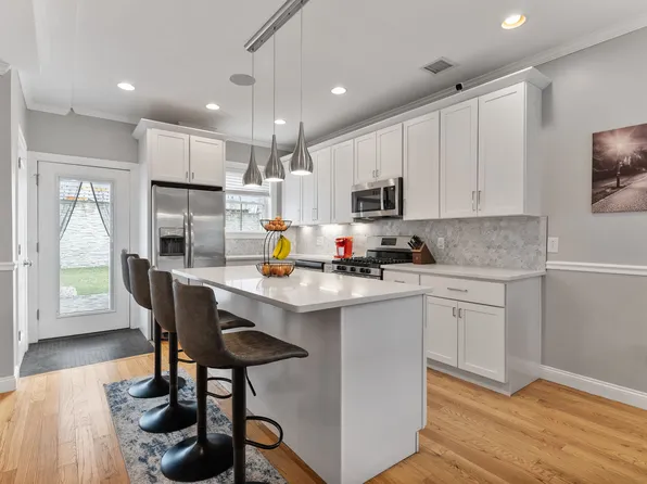 51 Robey St, Roxbury, MA 02119