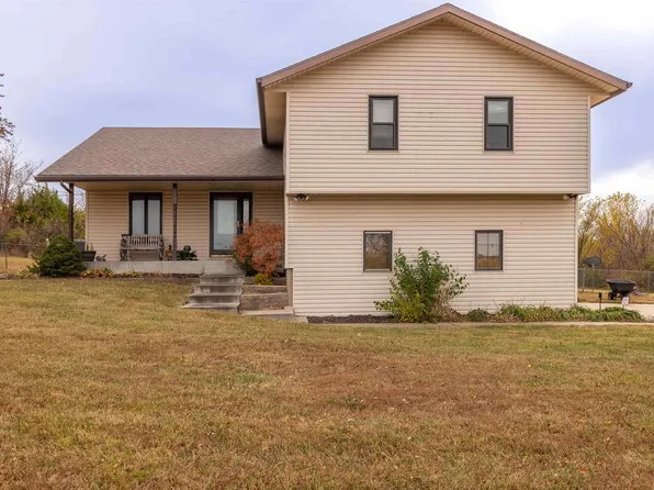 2525 NW 78th St, Topeka, KS 66618