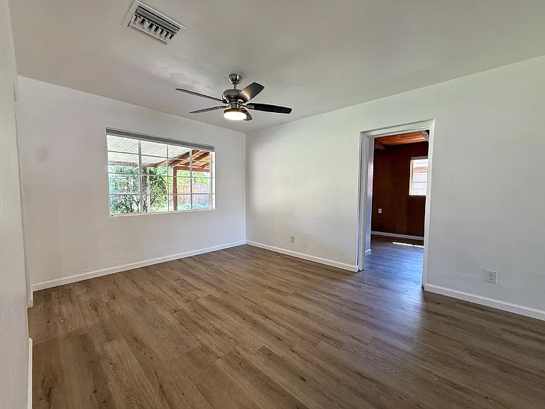 1514 W Rovey Ave — Photo 7
