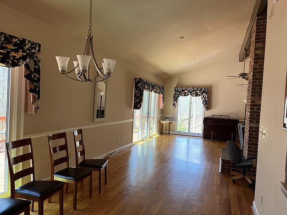Living/dining room