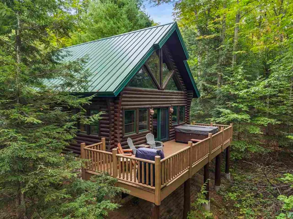 886 Cabin Dr #4-801, Boyne City, MI 49712