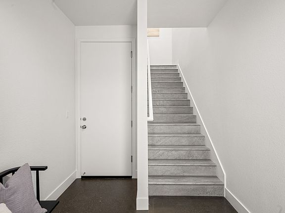 4th image of 1885 Notre Dame Blvd Unit 2