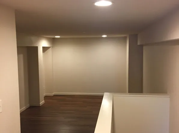 211 Willey St APT 205, Morgantown, WV 26505