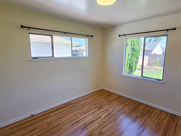 15422 Woodcrest Dr — Photo 13