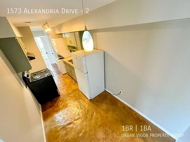 1573 Alexandria Dr #2 — Photo 12