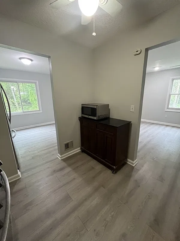 3 bed, 2.5 bath, 1506 sqft, $2,700 — Photo 3