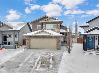 94 SW Mackenzie Cres, Lacombe, AB T4L 0B2