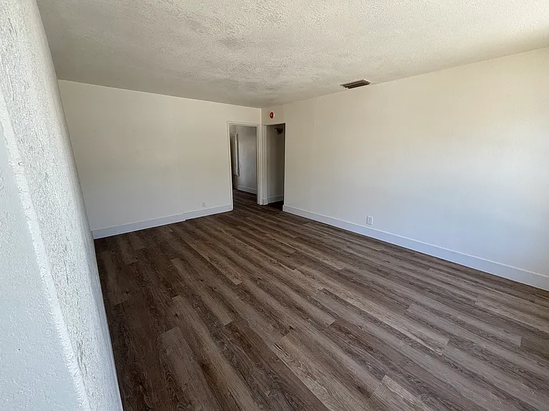 937 E Dakota Ave #937 — Photo 3