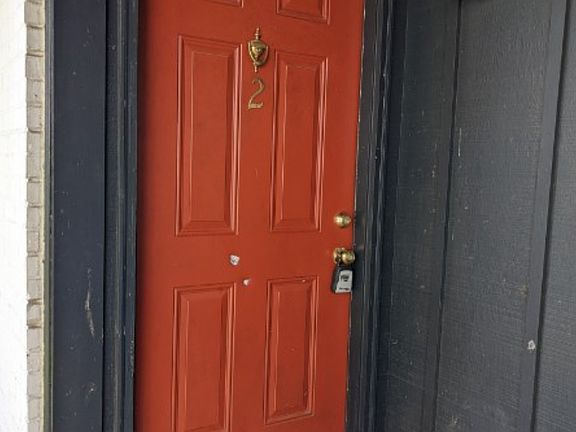 2nd image of 320 Welch Rd APT N2