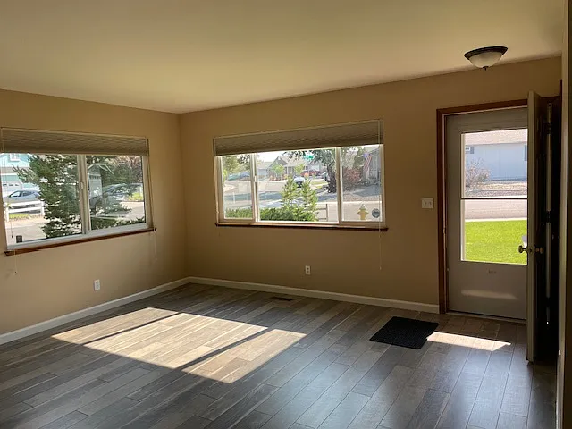 750 Robin Dr #B — Photo 6