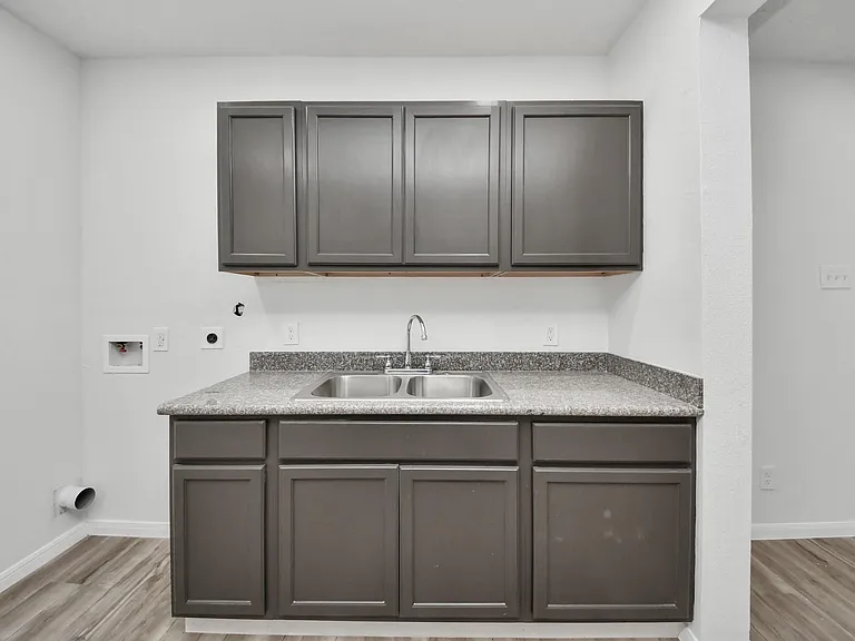 7021 Canal St #A — Photo 14