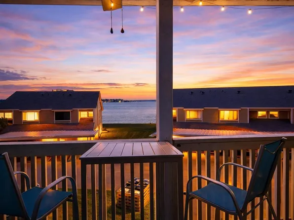 162 April Point Dr S, Montgomery, TX 77356