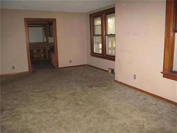 4th image of 4716 Nebraska Ave