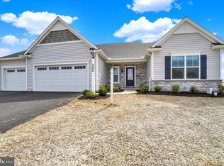 350 Lloyds Ln, York, PA 17406