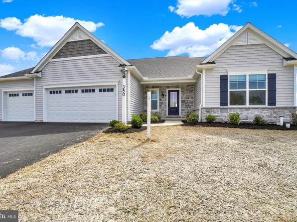 350 Lloyds Ln, York, PA 17406