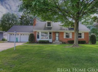 7252 Sunset Ave, Jenison, MI 49428