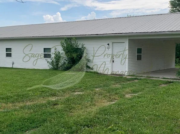 761 NE 101st Road, 761 NE 101st Rd Unit 1, Warrensburg, MO 64093