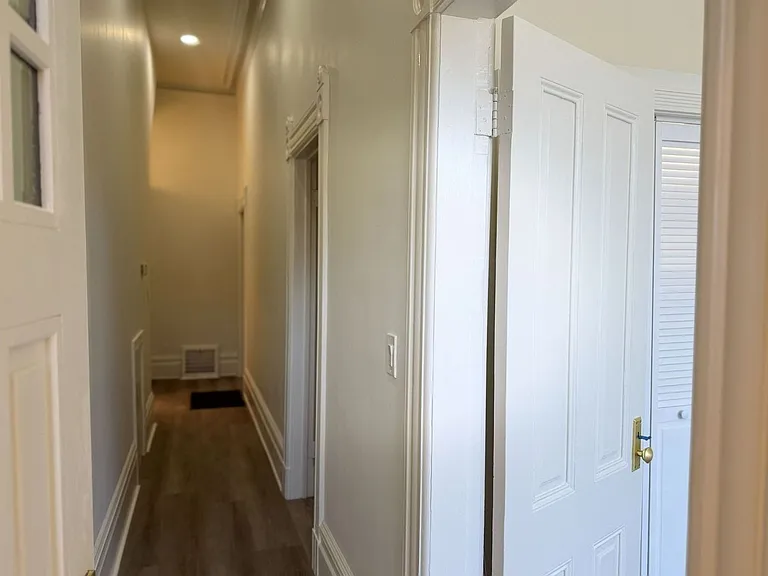 1914 Golden Gate Ave — Photo 11