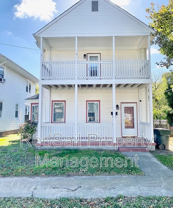 111 S Willard Ave